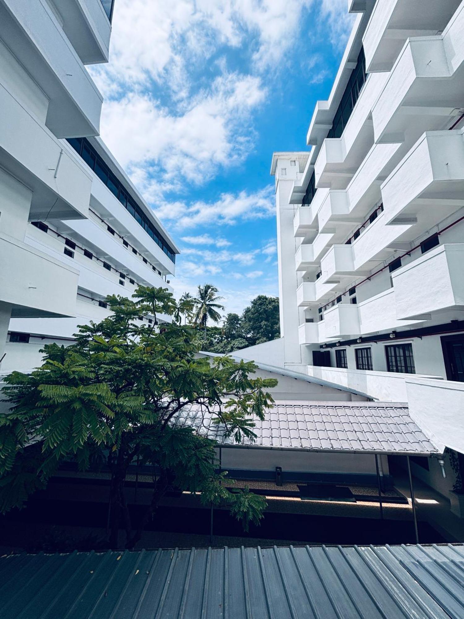 Maharani Hotel Kozhikode Exterior photo