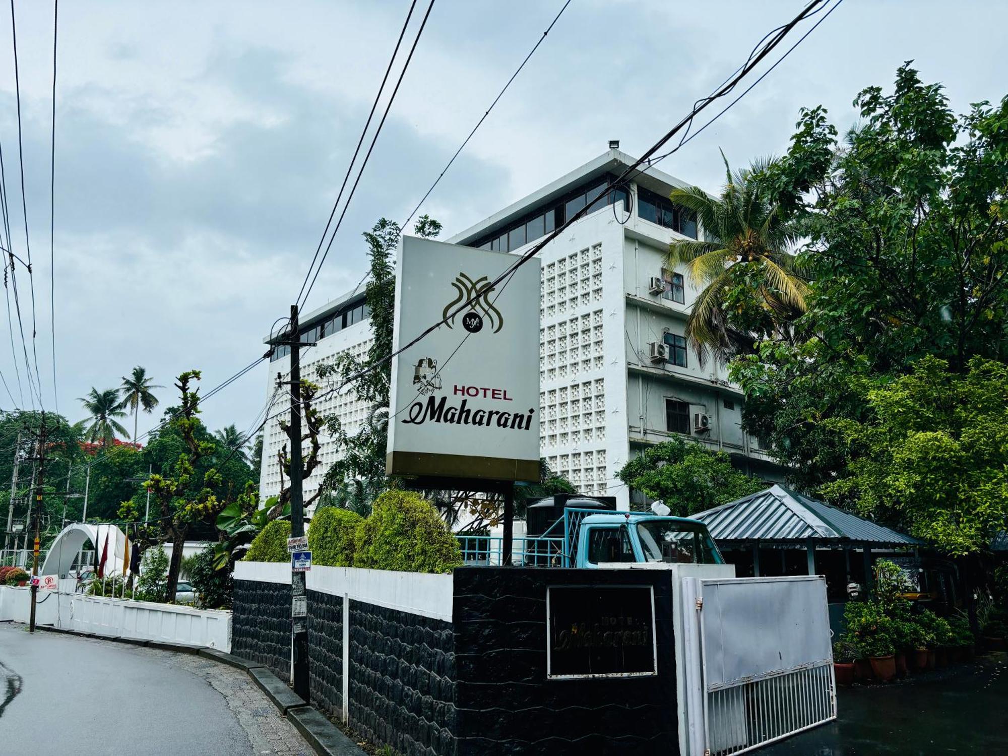 Maharani Hotel Kozhikode Exterior photo